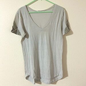 Lululemon Women’s Tee, Size 12/Large